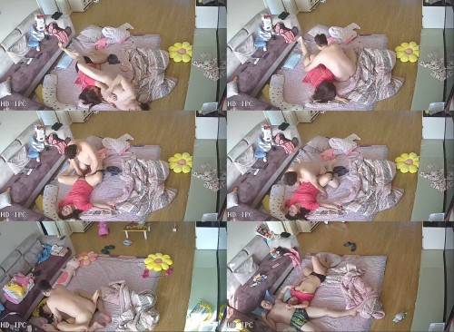 家庭摄像头破解真实偸拍丰满眼镜骚妻宝妈堪比会所技师给老公服侍的明明白白还给毒龙得此女性福一生
