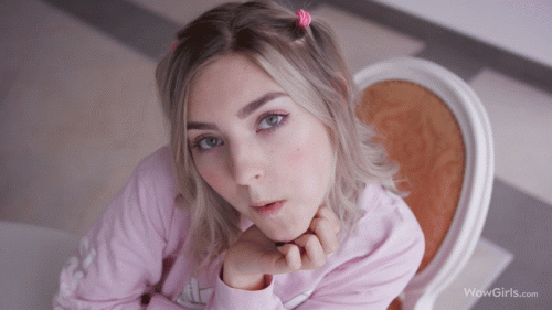 WowGirls-Eva-Elfie-Evas-Adventures.gif
