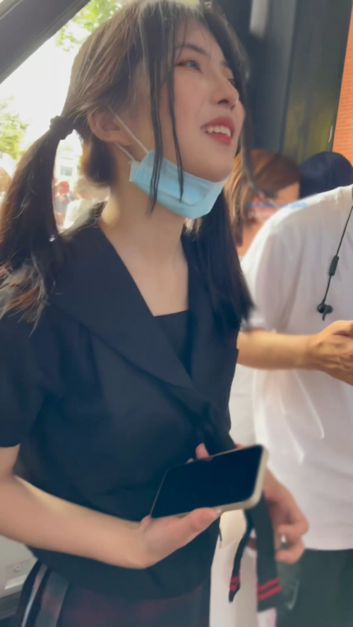 fsgfdgxcv.mp4 000125100 576x1024