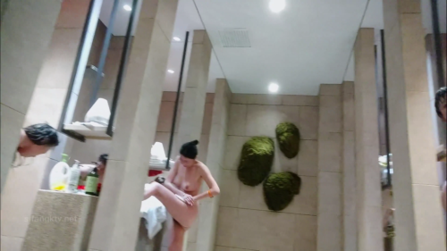 1.mp4 000600200 1024x576