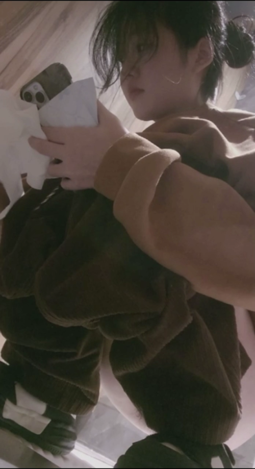 1.mp4 000034800 557x1024