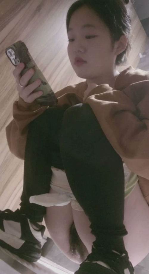 1.mp4 000261000 557x1024