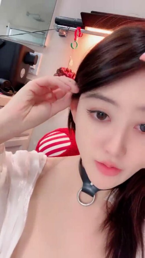 11 01 004.mp4 000155423 576x1024