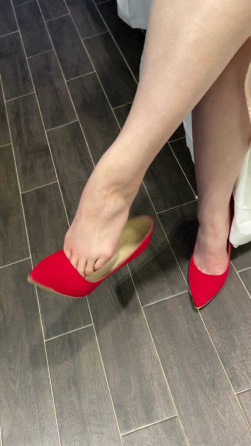 000014166 576x1024
