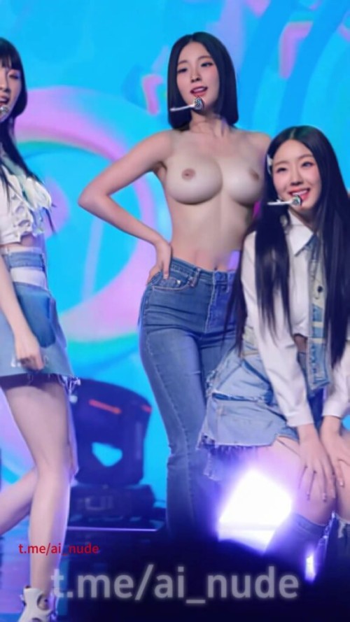 Kim-So-hee-3.mp4_000181833-576x1024.jpg