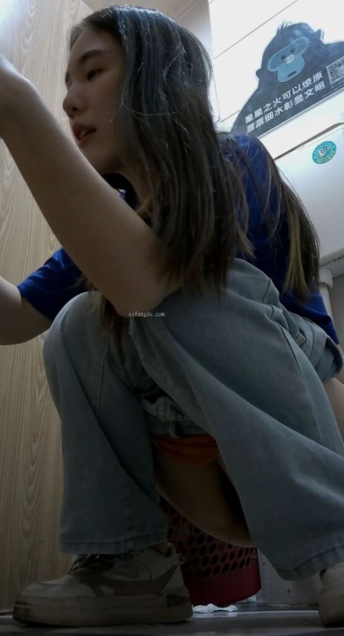 chn24061111.mp4 000115266 555x1024